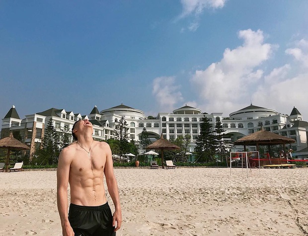 Follow gấp loạt trai đẹp với body 6 múi căng cực này để cuối tháng hết tiền thì vẫn thấy... vui! - Ảnh 7. Follow gấp loạt trai đẹp với body 6 múi căng cực này để cuối tháng hết tiền thì vẫn thấy... vui! - Ảnh 7.
