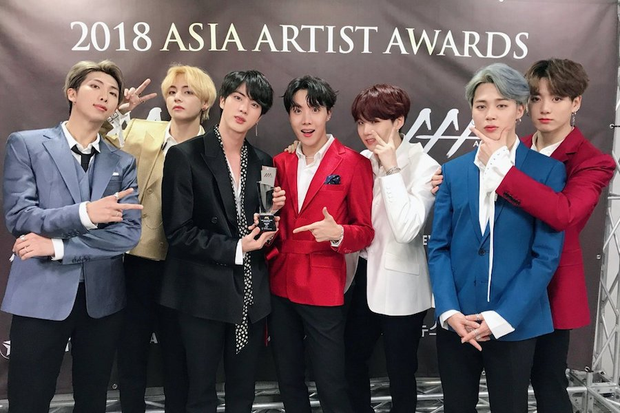 AAA 2019 gây tranh cãi về giải thưởng như thông lệ: BTS trắng tay khó hiểu, nhiều Daesang bất thường kèm hàng loạt tên giải... không hiểu là gì - Ảnh 7. AAA 2019 gây tranh cãi về giải thưởng như thông lệ: BTS trắng tay khó hiểu, nhiều Daesang bất thường kèm hàng loạt tên giải... không hiểu là gì - Ảnh 7.