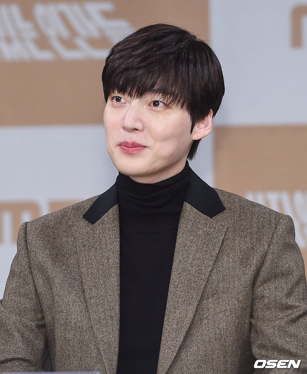 Ahn Jae Hyun toát mồ hôi hột lên tiếng xin lỗi ekip phim Love With Flaws vì scandal ly hôn ầm ĩ - Ảnh 4.