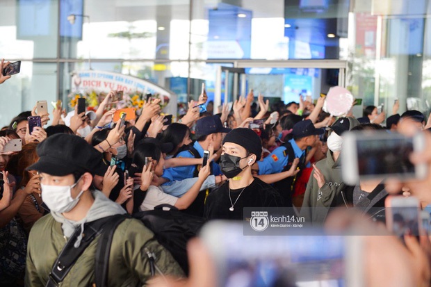 Từ AAA 2019 ngẫm về văn hóa fandom Việt: Năm nay có khác năm xưa hay vẫn ngao ngán trước cảnh “fan cuồng”, quá khích như “xác sống”? - Ảnh 3. Từ AAA 2019 ngẫm về văn hóa fandom Việt: Năm nay có khác năm xưa hay vẫn ngao ngán trước cảnh “fan cuồng”, quá khích như “xác sống”? - Ảnh 3.