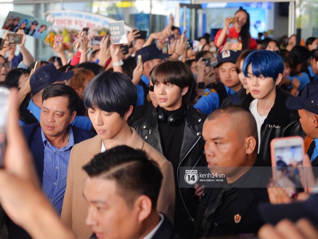 Từ AAA 2019 ngẫm về văn hóa fandom Việt: Năm nay có khác năm xưa hay vẫn ngao ngán trước cảnh “fan cuồng”, quá khích như “xác sống”? - Ảnh 4. Từ AAA 2019 ngẫm về văn hóa fandom Việt: Năm nay có khác năm xưa hay vẫn ngao ngán trước cảnh “fan cuồng”, quá khích như “xác sống”? - Ảnh 4.