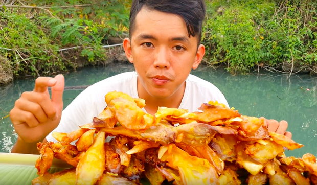 Youtuber nghị lực nhất Việt Nam: ở nhà tre nứa, làm phụ hồ nhưng vẫn gây dựng được channel ẩm thực hơn 760k subscribers - Ảnh 24.