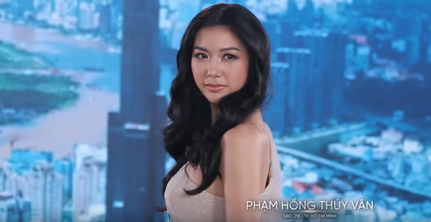 Bị Vũ Thu Phương chê bụng bự, Thúy Vân vẫn tự tin nuốt mic khi giới thiệu quê hương bằng tiếng Anh - Ảnh 3. Bị Vũ Thu Phương chê bụng bự, Thúy Vân vẫn tự tin nuốt mic khi giới thiệu quê hương bằng tiếng Anh - Ảnh 3.