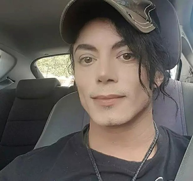 Đóng giả Michael Jackson quá đạt, fan hâm mộ bắt người đàn ông phải xét nghiệm ADN để chứng minh mình là bản sao - Ảnh 1.
