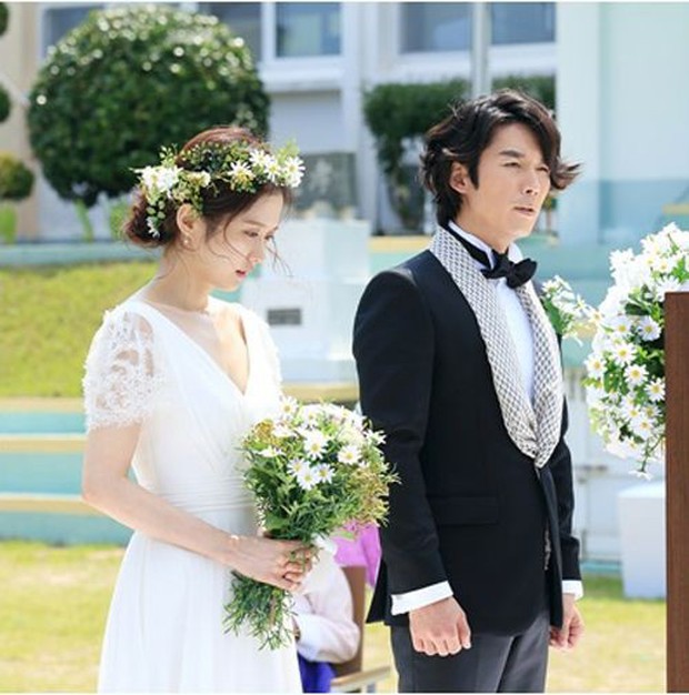 10 cô dâu đẹp nhất trên màn ảnh: Lưu Diệc Phi trong sáng thuần khiết, Jun Ji Hyun kiêu sa sang chảnh - Ảnh 14.