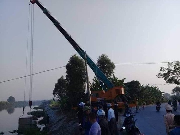 Hy hữu: Xe tải đâm tử vong 1 người thuyền chài đang... đánh cá trên sông - Ảnh 1.