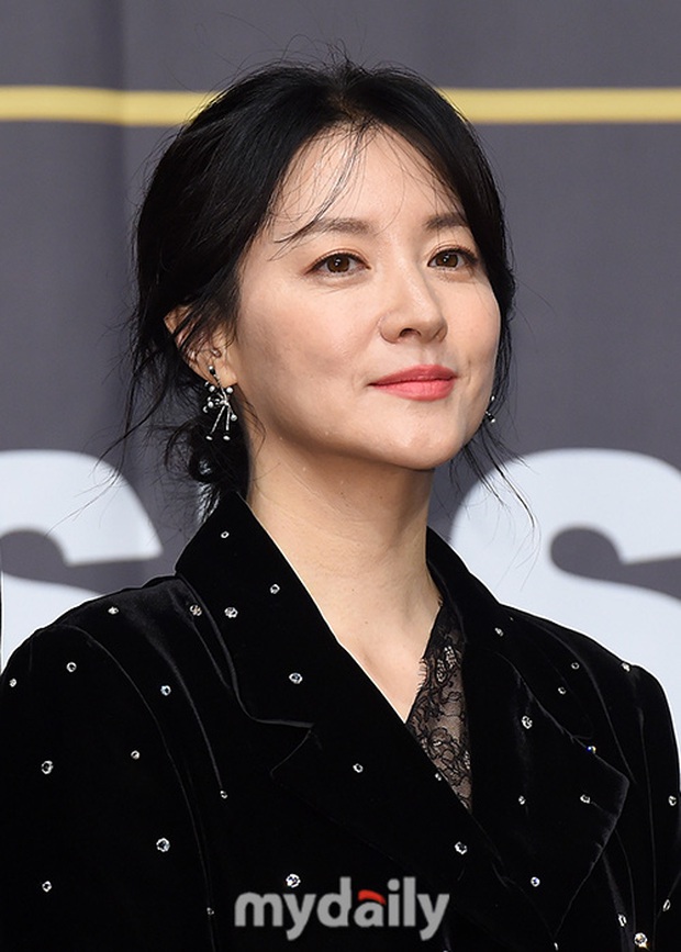 Nàng Dae Jang Geum Lee Young Ae lấn át hết dàn sao quyền lực, đẹp đỉnh cao đến mức bất chấp dấu hiệu lão hóa - Ảnh 6.