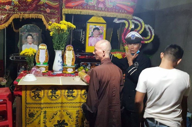 Ám ảnh nhật ký giết người của kẻ điên tình sát hại vợ cũ và con gái bằng mưa dao - Ảnh 2. Ám ảnh nhật ký giết người của kẻ điên tình sát hại vợ cũ và con gái bằng mưa dao - Ảnh 2.
