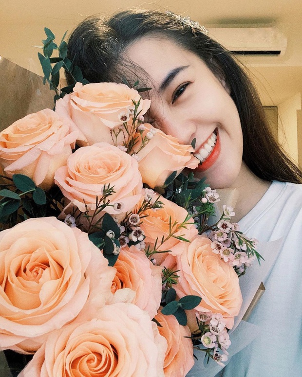 Khoe giày GD Hoa Cúc với bình luận cực cà khịa, Ngọc Thảo bị ném đá không thương tiếc nhưng bất ngờ nhất là màn phản dame cực mạnh sau đó - Ảnh 3. Khoe giày GD Hoa Cúc với bình luận cực cà khịa, Ngọc Thảo bị ném đá không thương tiếc nhưng bất ngờ nhất là màn phản dame cực mạnh sau đó - Ảnh 3.