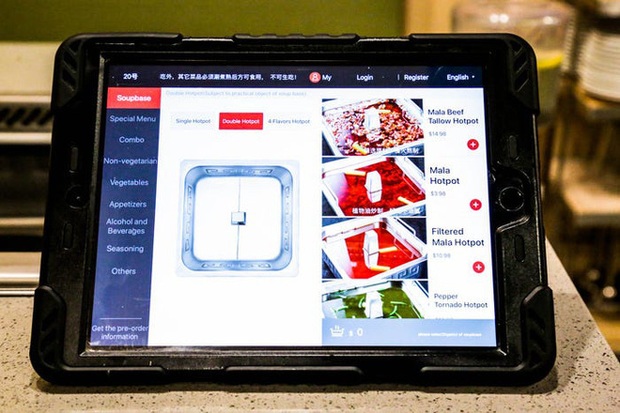 Độc đáo chuỗi nhà hàng lẩu Trung Quốc có robot phục vụ khách hàng FA, kiêm luôn làm móng miễn phí - Ảnh 9.