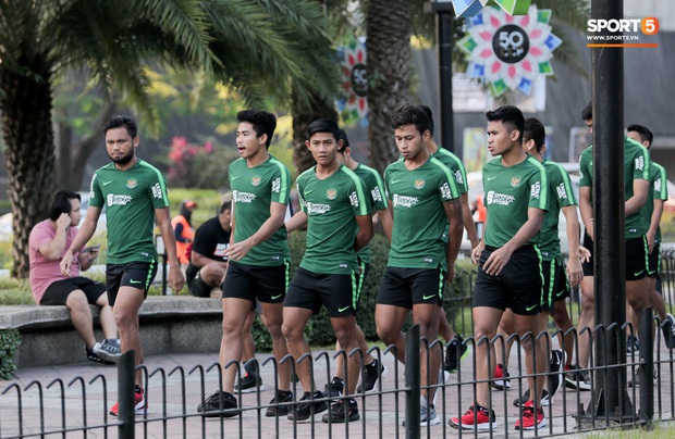 Đội tuyển U22 Việt Nam đã có mặt tại sân, sẵn sàng chinh phục tấm HCV SEA Games  - Ảnh 55.