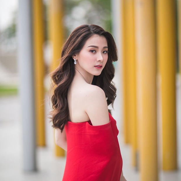 2019 sắp hết, mỹ nhân “Chiếc Lá Bay” Baifern đã vội xác nhận có tận 5 phim chuẩn bị ra mắt - Ảnh 2. 2019 sắp hết, mỹ nhân “Chiếc Lá Bay” Baifern đã vội xác nhận có tận 5 phim chuẩn bị ra mắt - Ảnh 2.