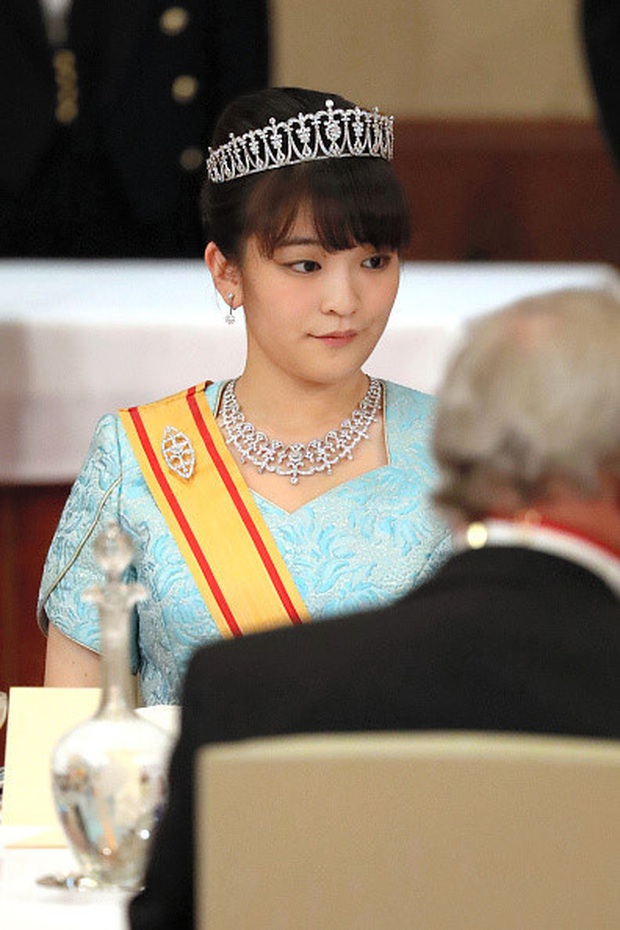 Hai công chúa Nhật Bản hiếm hoi đi dự sự kiện cùng nhau: Người tươi vui rạng rỡ, người trầm lặng gượng cười - Ảnh 4.