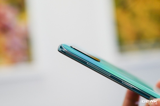 Trên tay Galaxy A51: Tự hào ra mắt ở Việt Nam đầu tiên so với toàn cầu, giá 7,99 triệu đồng - Ảnh 7. Trên tay Galaxy A51: Tự hào ra mắt ở Việt Nam đầu tiên so với toàn cầu, giá 7,99 triệu đồng - Ảnh 7.