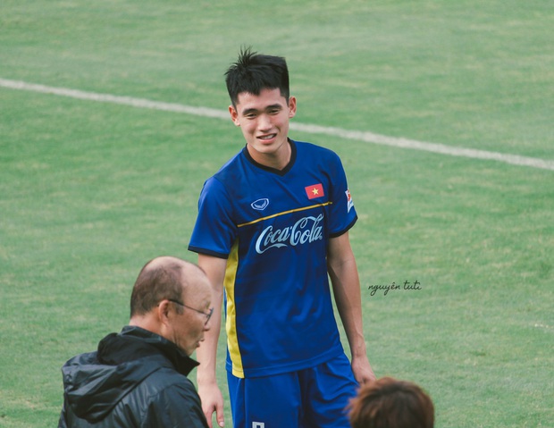 Loạt ảnh của hot boy U22 Huỳnh Tấn Sinh qua ống kính fangirl: Chết lặng vì cái sự đẹp trai này! - Ảnh 6. Loạt ảnh của hot boy U22 Huỳnh Tấn Sinh qua ống kính fangirl: Chết lặng vì cái sự đẹp trai này! - Ảnh 6.