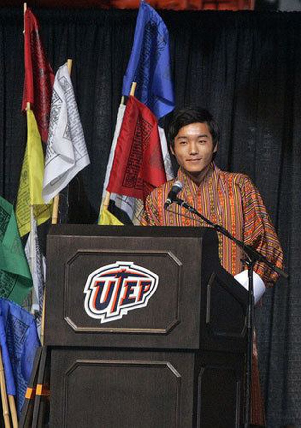 Hóa ra Bhutan lại có Hoàng tử cực phẩm như thế này, văn võ song toàn cùng ngoại hình nổi bật - Ảnh 2.