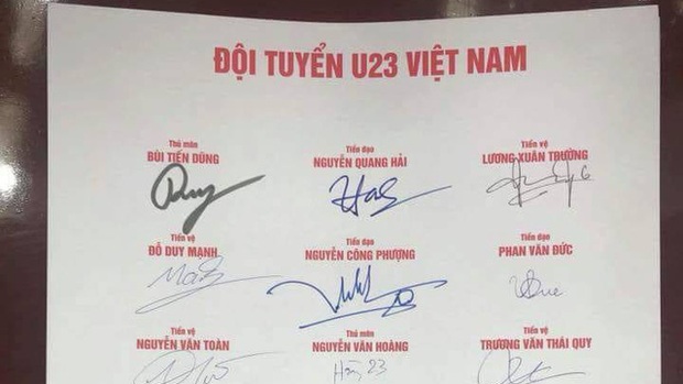 Hoá ra người Quang Hải tuyệt đối quan tâm, tuyệt đối tình cảm không phải hot girl 1m52, dân tình còn đoán có khi cưới đến nơi rồi! - Ảnh 3. Hoá ra người Quang Hải tuyệt đối quan tâm, tuyệt đối tình cảm không phải hot girl 1m52, dân tình còn đoán có khi cưới đến nơi rồi! - Ảnh 3.