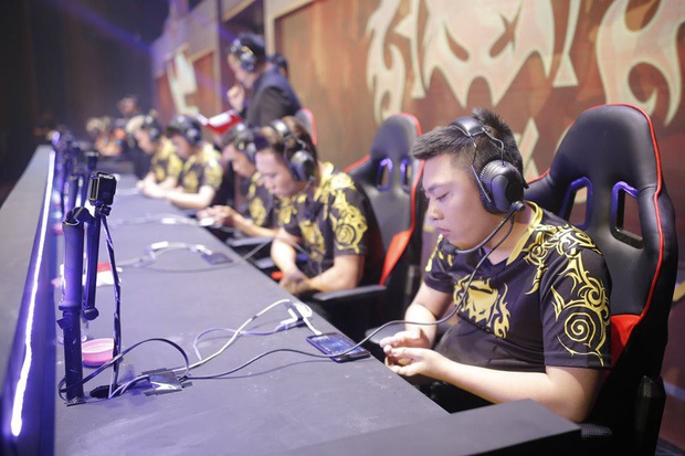 Liên Quân Mobile: Đội trưởng PS Man chính thức lên tiếng về thất bại của MZ tại SEA Games 30, đồng thời hé lộ những thay đổi của MZ trong tương lai - Ảnh 3. Liên Quân Mobile: Đội trưởng PS Man chính thức lên tiếng về thất bại của MZ tại SEA Games 30, đồng thời hé lộ những thay đổi của MZ trong tương lai - Ảnh 3.