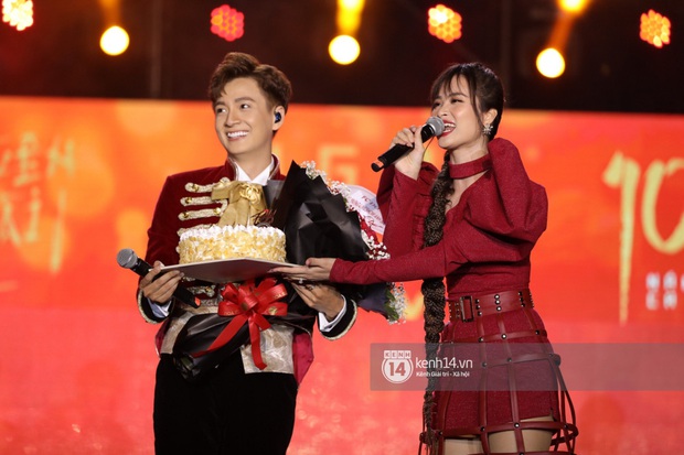 Show Truyền Thái Y: Cặp bạn thân 10 năm Noo Phước Thịnh - Ngô Kiến Huy song ca khép lại đêm nhạc đầy cảm xúc - Ảnh 5.