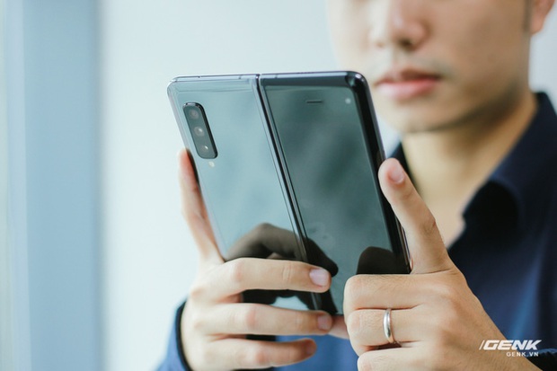 Galaxy Fold tiếp tục mở bán đợt 2 sau khi cháy hàng đợt đầu - Ảnh 3.