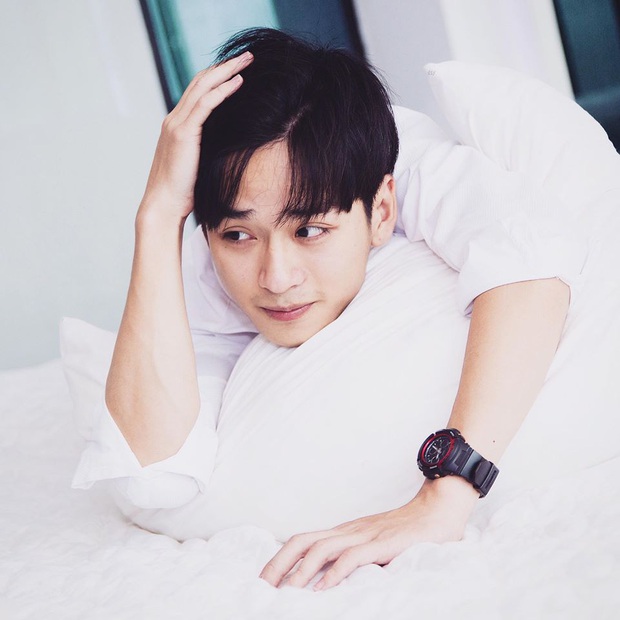 Ngắm mệt nghỉ ảnh đời thường của Trần Nghĩa, thật sự muốn tan vào đôi mắt si tình ngất ngây này! - Ảnh 4.