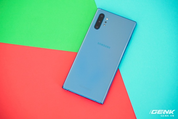 Cảm nhận màu mới trên Galaxy Note10+ Aura Blue: Không theo xu hướng chuyển màu, càng ra nắng càng thấy đẹp hơn - Ảnh 4.