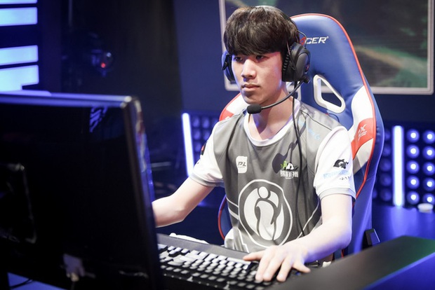 Lịch thi đấu Demacia Cup 2019 - mong chờ sự xuất sắc của SofM trong màu áo mới Suning Gaming - Ảnh 9. Lịch thi đấu Demacia Cup 2019 - mong chờ sự xuất sắc của SofM trong màu áo mới Suning Gaming - Ảnh 9.