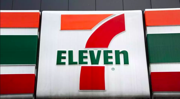 Tại sao logo của thương hiệu lớn như 7-Eleven lại có lỗi đánh máy cơ bản như thế này? - Ảnh 3.