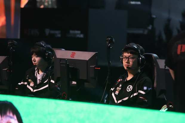 Hủy diệt EG trong trận chung kết, Vici Gaming trở thành chủ nhân của chiếc đai vô địch chưa từng có trong lịch sử Esports cùng phần thưởng 4,6 tỷ đồng - Ảnh 11. Hủy diệt EG trong trận chung kết, Vici Gaming trở thành chủ nhân của chiếc đai vô địch chưa từng có trong lịch sử Esports cùng phần thưởng 4,6 tỷ đồng - Ảnh 11.