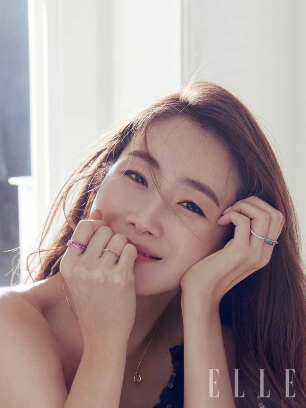 Loạt tin tình cảm đánh úp Kbiz hôm nay: Choi Ji Woo và mỹ nhân Thư ký Kim có tin hỷ, cặp idol - diễn viên chia tay - Ảnh 1.