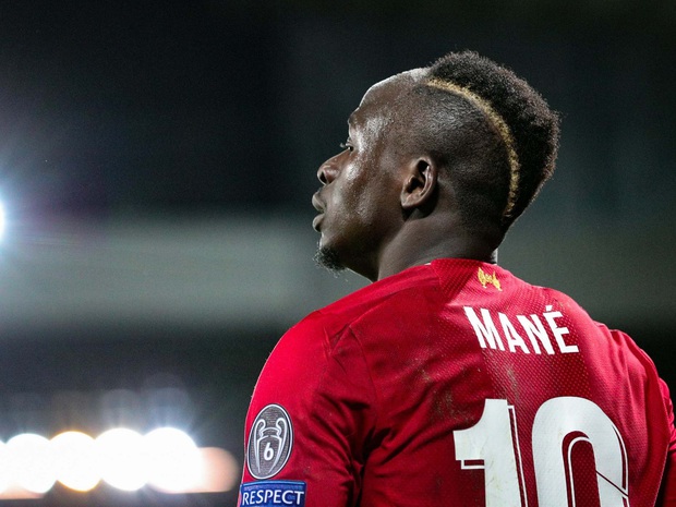 Sadio Mane và hành trình 10 năm từ đôi giày rách nát đến ngôi sao bóng đá rộng lượng nhất thế gian: Nhà lầu xe hơi chẳng màng, chỉ thích giúp đỡ dân làng - Ảnh 3.