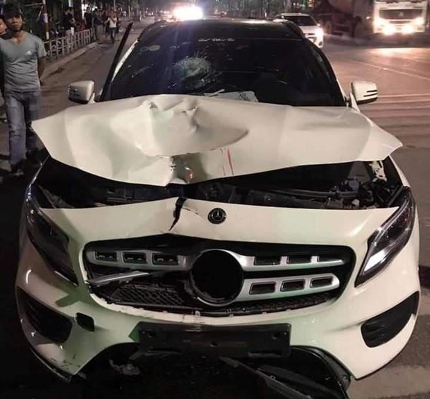 Nhìn lại những vụ TNGT kinh hoàng năm 2019: Nữ lao công chết thảm trên đường Láng Hạ, 15 người thương vong trên đường viếng nghĩa trang - Ảnh 24. Nhìn lại những vụ TNGT kinh hoàng năm 2019: Nữ lao công chết thảm trên đường Láng Hạ, 15 người thương vong trên đường viếng nghĩa trang - Ảnh 24.