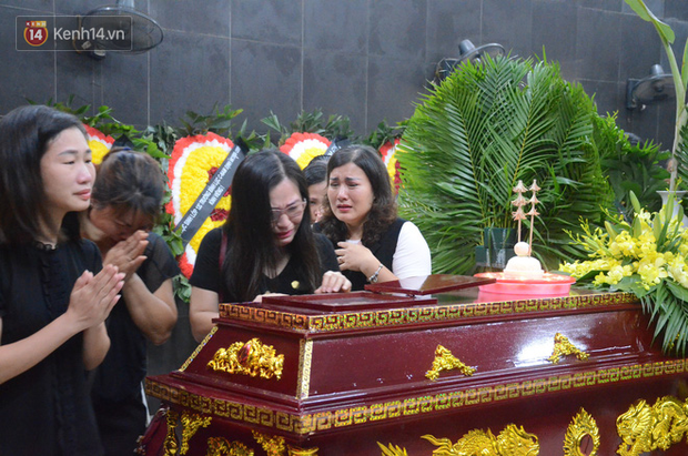 Nhìn lại những vụ TNGT kinh hoàng năm 2019: Nữ lao công chết thảm trên đường Láng Hạ, 15 người thương vong trên đường viếng nghĩa trang - Ảnh 26. Nhìn lại những vụ TNGT kinh hoàng năm 2019: Nữ lao công chết thảm trên đường Láng Hạ, 15 người thương vong trên đường viếng nghĩa trang - Ảnh 26.