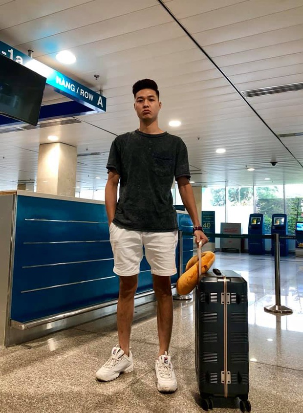 Ngắm trai đẹp mùa Giáng sinh: Nếu bóng đá có Đoàn Văn Hậu thì Liên quân Mobile cũng có Gấu hot-boy điển trai không kém! - Ảnh 4. Ngắm trai đẹp mùa Giáng sinh: Nếu bóng đá có Đoàn Văn Hậu thì Liên quân Mobile cũng có Gấu hot-boy điển trai không kém! - Ảnh 4.