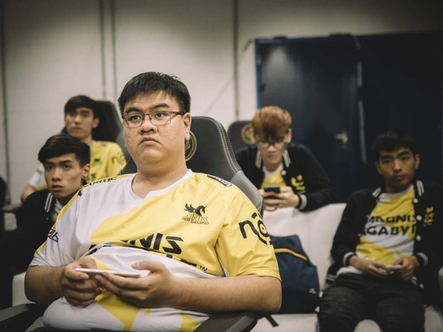Soi thu nhập khủng cùng độ giàu có của game thủ eSports Việt: gọi tên Chim Sẻ Đi Nắng, Team Flash - Ảnh 5. Soi thu nhập khủng cùng độ giàu có của game thủ eSports Việt: gọi tên Chim Sẻ Đi Nắng, Team Flash - Ảnh 5.