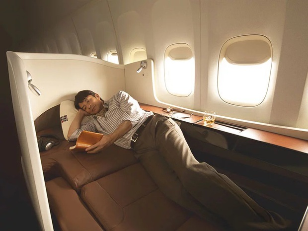 10 chuyến bay đắt đỏ bậc nhất thế giới chỉ dành cho hội siêu giàu, nhìn ảnh thôi cũng tự thấy mình “nghèo khổ” ghê! - Ảnh 5.