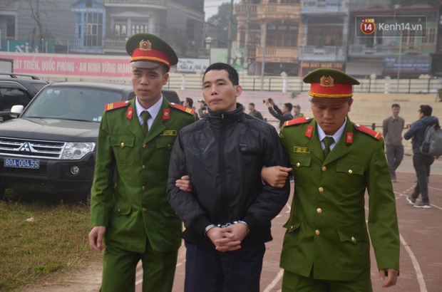 Xét xử thảm án nữ sinh giao gà: Bùi Thị Kim Thu run lẩy bẩy đứng trước vành móng ngựa, liên tục kêu oan - Ảnh 12.