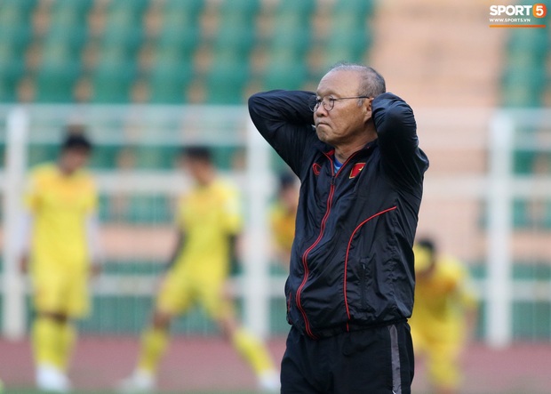 U23 Việt Nam có thêm thánh ngủ gật, Trọng Đại được thầy Park soi kỹ vì quả đầu màu khói - Ảnh 16.