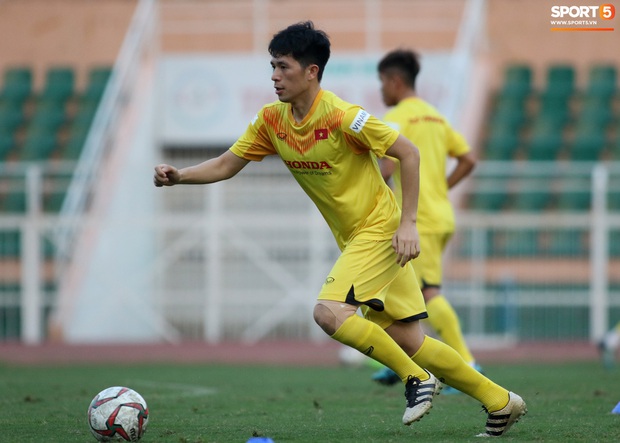 U23 Việt Nam có thêm thánh ngủ gật, Trọng Đại được thầy Park soi kỹ vì quả đầu màu khói - Ảnh 15.