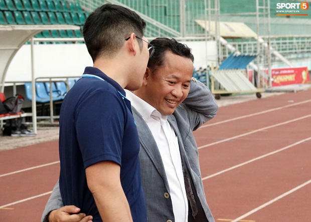 Trợ lý Lê Huy Khoa bất ngờ ghé thăm U23 Việt Nam, khẳng định vẫn còn hợp tác với thầy Park - Ảnh 1.