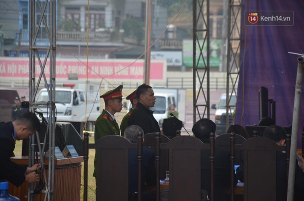 Vì Văn Toán thành khẩn khai báo, khẳng định Bùi Văn Công là người trực tiếp dùng côn sắt sát hại nữ sinh giao gà - Ảnh 3.