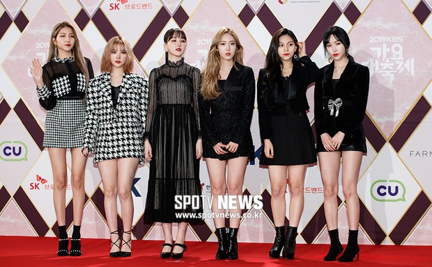 Thảm đỏ KBS Song Festival: BTS bị bộ đôi cực phẩm Jinyoung - Irene lấn át, NCT và quân đoàn idol nhuộm màu cả sự kiện - Ảnh 11.