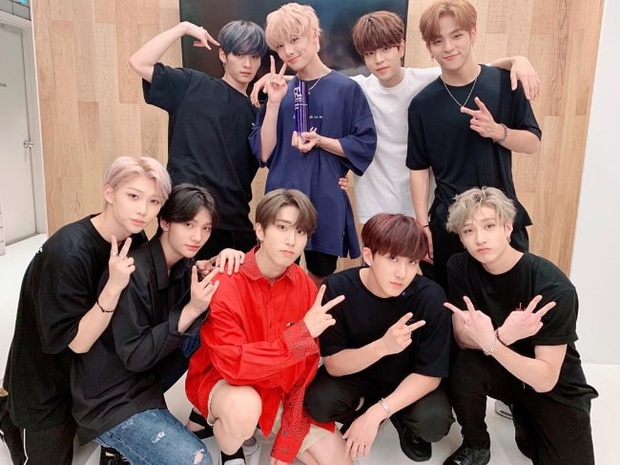 Các nhóm nhạc và ngôi sao Kpop nổi tiếng nhất năm 2019 trên Tumblr: BTS thống trị tất cả, BLACKPINK là girlgroup nổi bật nhất - Ảnh 2.