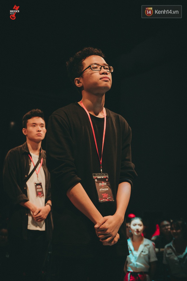 Đến BGK cũng không thoát được các thí sinh Beck’Stage Battle Rap: Phúc Du nịnh khéo Binz, Richchoi mượn Blacka còi xương để châm biếm đối thủ - Ảnh 6. Đến BGK cũng không thoát được các thí sinh Beck’Stage Battle Rap: Phúc Du nịnh khéo Binz, Richchoi mượn Blacka còi xương để châm biếm đối thủ - Ảnh 6.