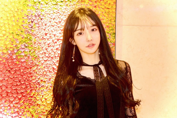 Tắt nhầm phần mềm, hot girl lộ nhan sắc thật trên sóng livestream, trông vẫn xinh mà cũng bị dân mạng ném đá nhiệt tình - Ảnh 5. Tắt nhầm phần mềm, hot girl lộ nhan sắc thật trên sóng livestream, trông vẫn xinh mà cũng bị dân mạng ném đá nhiệt tình - Ảnh 5.