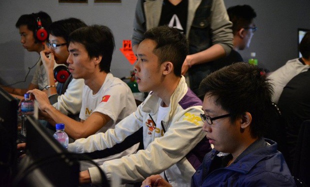 Tiến những bước dài, lập nhiều kỳ tích, nhưng eSports Việt vẫn dính nhiều nghi án cá cược sầu não - Ảnh 2. Tiến những bước dài, lập nhiều kỳ tích, nhưng eSports Việt vẫn dính nhiều nghi án cá cược sầu não - Ảnh 2.