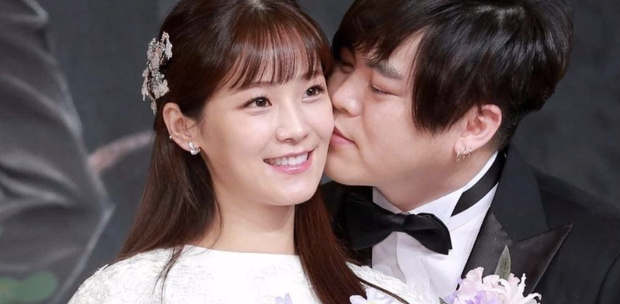 Moon Hee Jun tiết lộ lý do kết hôn với cô vợ kém 13 tuổi và bí quyết giữ gia đình hạnh phúc - Ảnh 2.