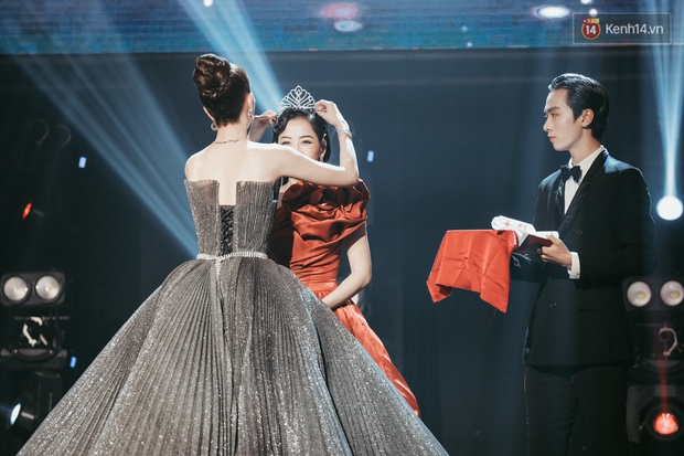 Ngọc Trinh đích thân trao vương miện Miss Showbiz International 2019, Chi Pu có thêm một sân khấu để đời? - Ảnh 7. Ngọc Trinh đích thân trao vương miện Miss Showbiz International 2019, Chi Pu có thêm một sân khấu để đời? - Ảnh 7.