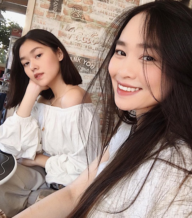 Điểm mặt hội chị em của các nàng hậu chứng minh: Là người một nhà, kiểu gì chẳng có tí gen nhan sắc cực phẩm! - Ảnh 17. Điểm mặt hội chị em của các nàng hậu chứng minh: Là người một nhà, kiểu gì chẳng có tí gen nhan sắc cực phẩm! - Ảnh 17.