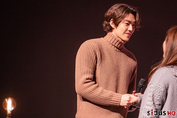 Kim Woo Bin lột xác ngoạn mục tại sự kiện đầu tiên: Visual còn đỉnh hơn xưa, vỡ òa trước dàn khách mời đặc biệt - Ảnh 4.